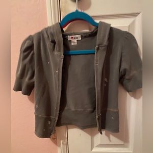 Cropped gray short sleeve hoodie